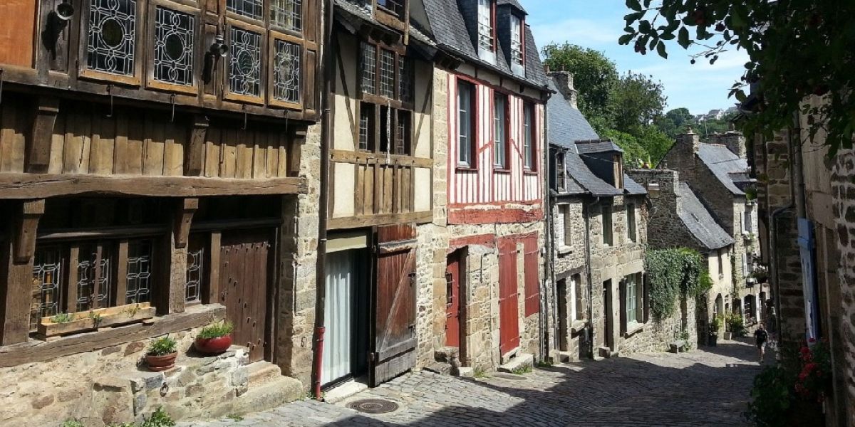 Dinan